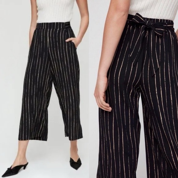 Aritzia Wilfred Faun Black Striped Wide Leg Rayon Crop Pants M - Picture 1 of 10